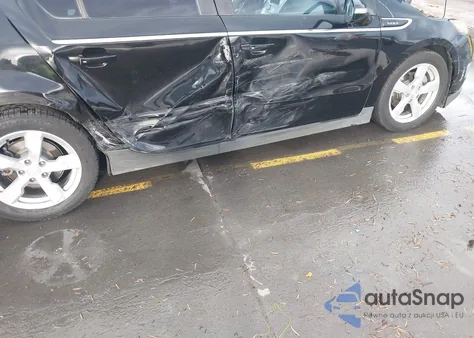 2013 Chevrolet Volt z USA, uszkodzony, nr VIN 1G1RE6E46DU114986